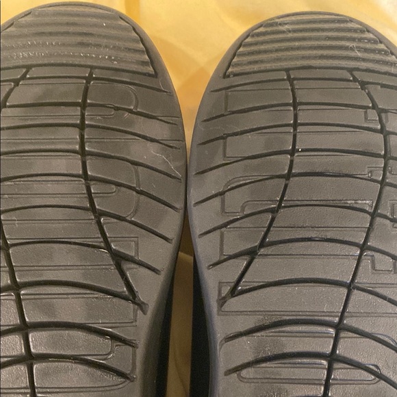 Fitflop Black Flats Minimalist Comfort rally sneaker - Picture 16 of 16